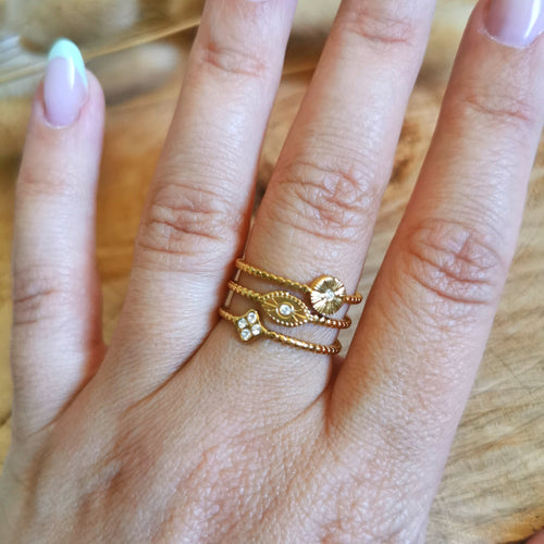Bague de l'univers de sadaleane en acier inoxydable avec petits éléments en strass