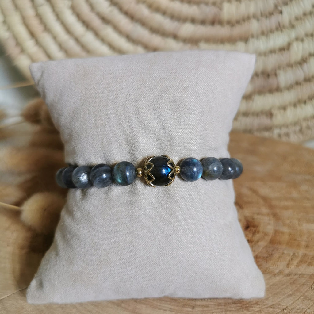 Un joli bracelet pour la protection en labradorite, une jolie pierre fine