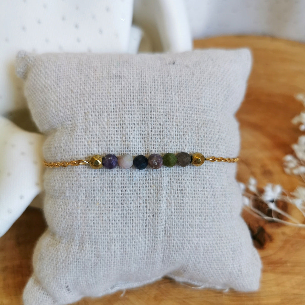 Bracelet sur chaine avec perles de tourmaline facettée 