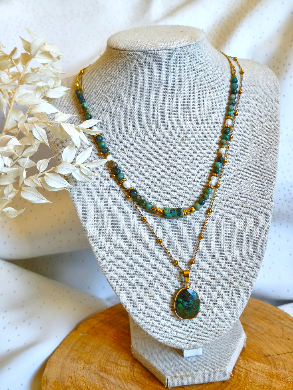 Jolie ensemble de collier avec du jaspe africain une belle pierre naturelle