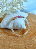 Paquet pour ce bracelet en perles de verre et pierres naturelles dans la gamme des petits plaisirs a moins de 20 €