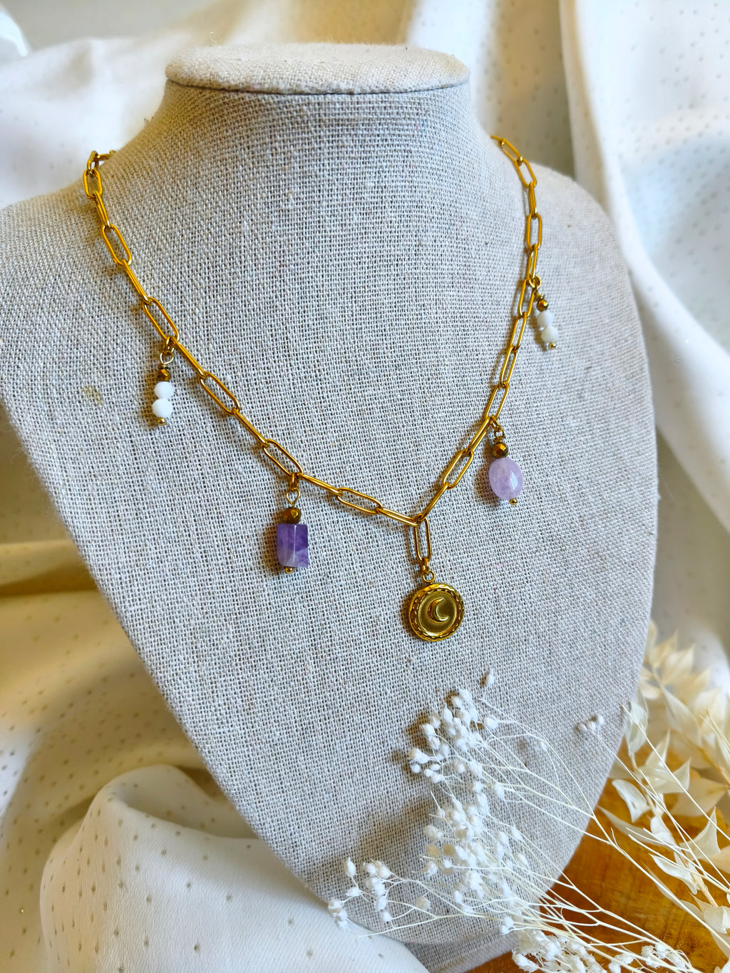 Collier en acier inoxydable avec charms lune ,pierre naturelle d'améthyste et de nacre
