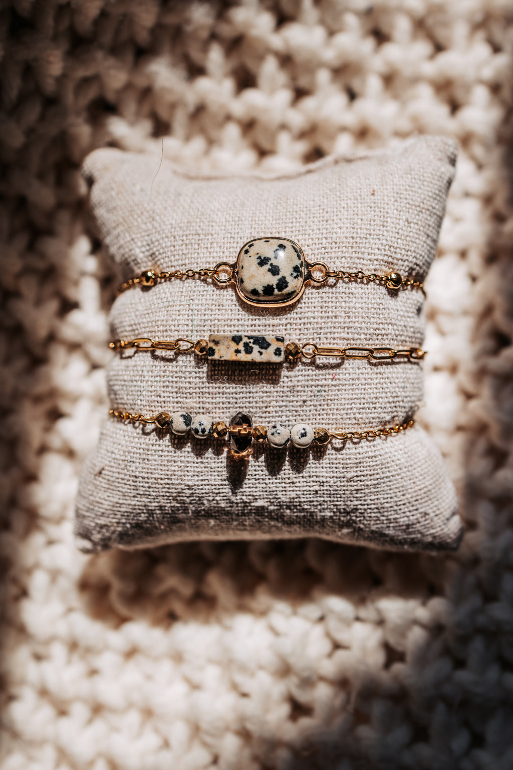 Bracelets acier inoxydable et pierres fines de jaspe dalmatien et quarté fumé