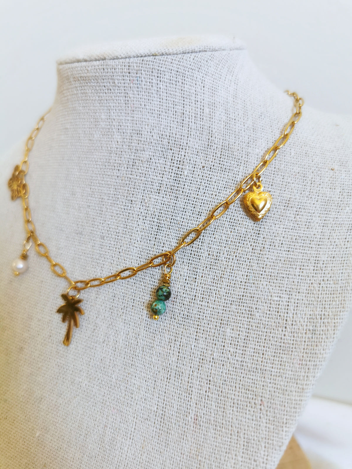 Collier avec petites pampille coeur et jaspe africain pierres fines de qualité